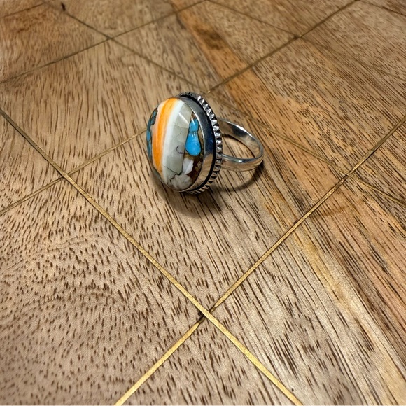 Jewelry - 925 Plated Spiny Oyster Ring‎ Size 7